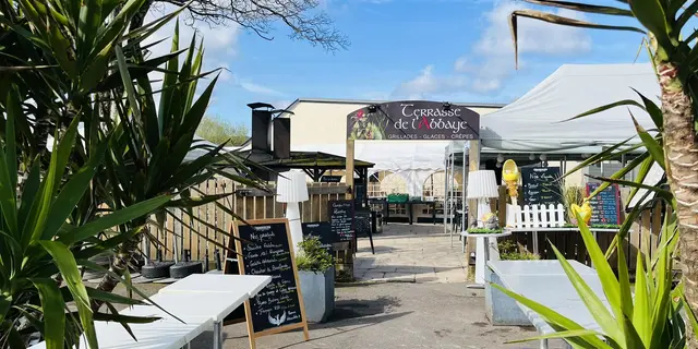2023_Terrasse de l'abbaye_Paimpont