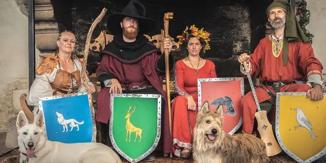 banquet_des_enchanteurs_spectacle_centre_arthurien_comper_DestinationBrocéliande