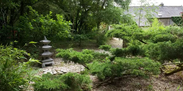 22_13_11323_Broceliande.guide_JardinClosPenguily