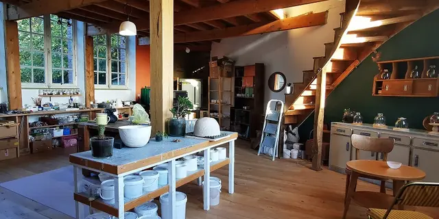 Atelier_paM_céramiste3_MAURON_DESTINATIONBROCELIANDE