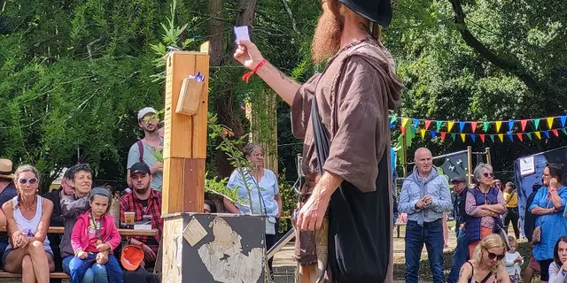 cie_saltimbranques_ben_contes_animations_Concoret_DestinationBrocéliande