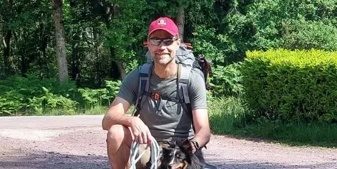 25_12_318_CampingBroceliande_Campeur