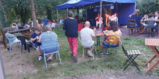 25_12_332_CampingBroceliande_Animation