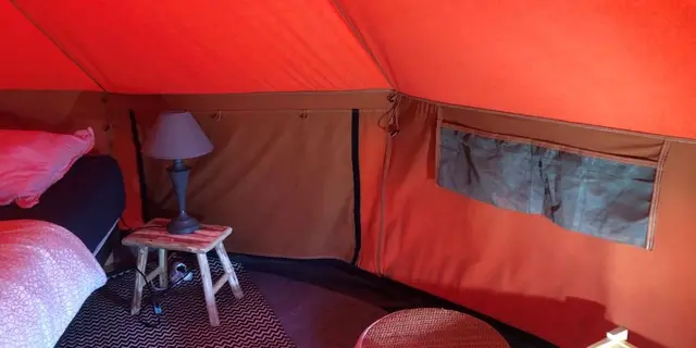 25_12_34_CampingBroceliande_Tente