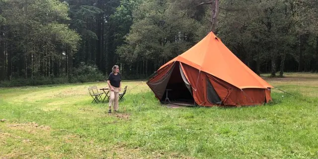 25_12_35_CampingBroceliande_TenteGuenievre