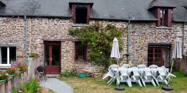 25_13_127_GiteMaringotte_11pers