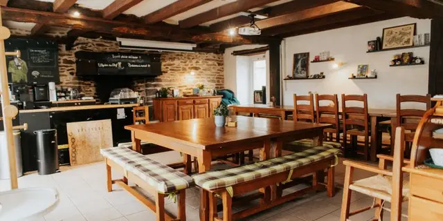 25_14_432_AubergeValSansRetour_AubergeValSansRetour