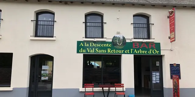 bar_descenteduval_tréhorenteuc_DestinationBrocéliande