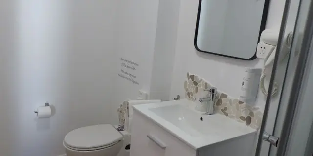 Chambre - hôtes - lits - canal - Josselin - Destination - Brocéliande