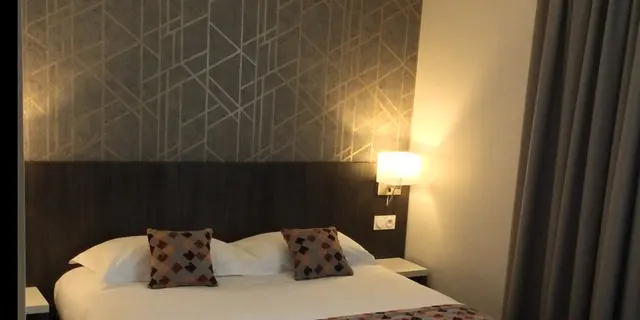 brit hotel L'Hippodrome - chambre - Ploërmel - Morbihan -  Bretagne