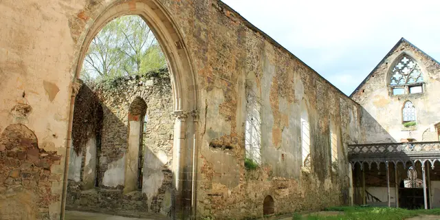 Abbaye Saint Jacques Montfort sur Meu