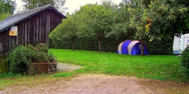 Aire-camping-de-Saint-Lery