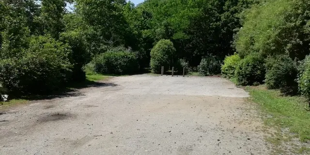 Aire de stationnement - Guillac - Morbihan - Bretagne