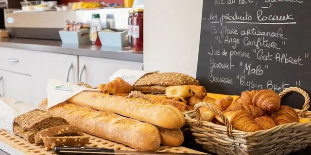BRITHOTEL L'ADRESSE STMEEN-LE-GRAND