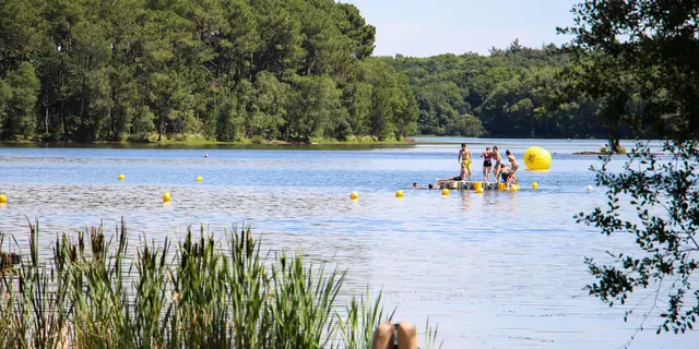 Baignade Lac de Trémelin Iffendic Brocéliande Bretagne, Plage Lac de Trémelin-2