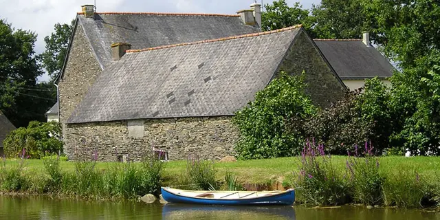 Berges de Launay canal