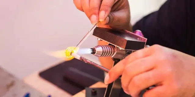 Bijoux-de-Verre