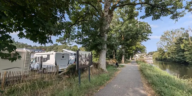 Aire - service - stationnement - Josselin - Brocéliande - Morbihan - Bretagne