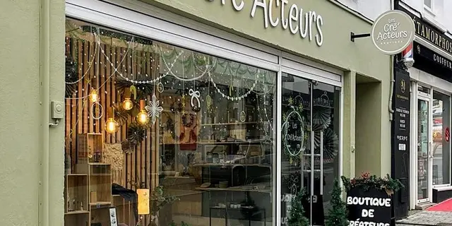 Boutique - les Créacteurs de Ploërmel - artisanat local - devanture