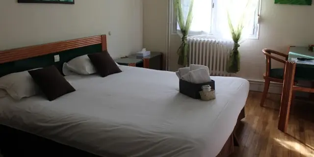 Hôtel-A l'orée de la forêt-Campénéac-Destination-Brocéliande-Bretagne