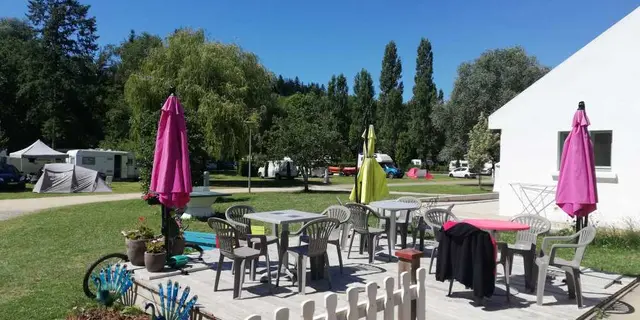 Camping du Pont D'Oust - Peillac Morbihan