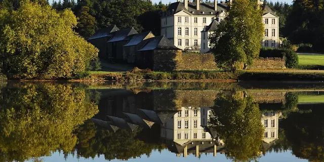 Château de Loyat - reflet étang - Brocéliande - Bretagne