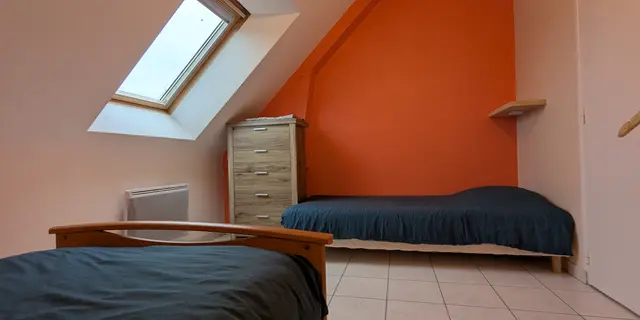 Chambre 3 2 lits 1 simple Gite Coté Parc