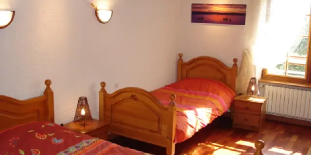 Maison d'hôtes La Porte de Pierre - Chambre Bois