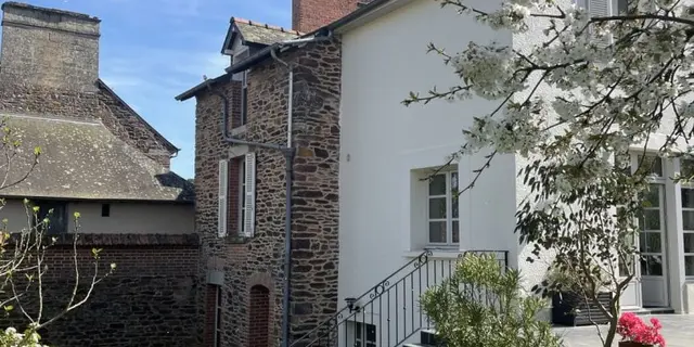 Chambres d'Hôtes La Tour - Montfort sur Meu (2)