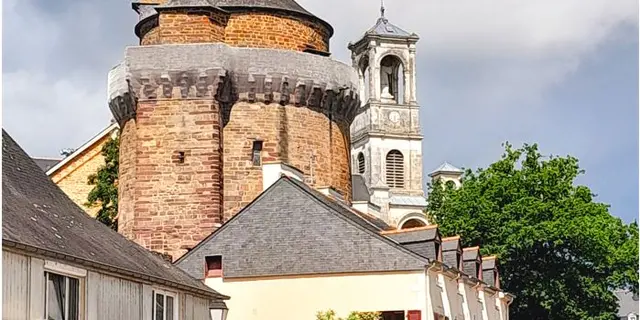 Tour Papegaut Montfort sur Meu