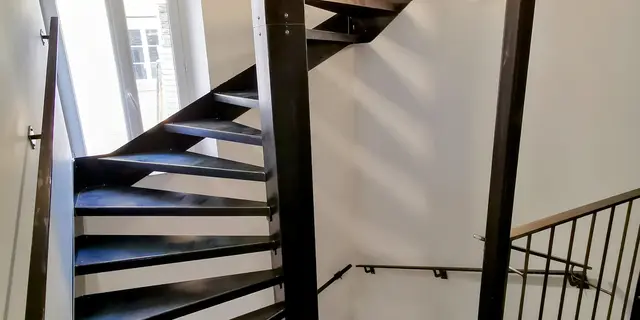 Communs-escalier central-1bis