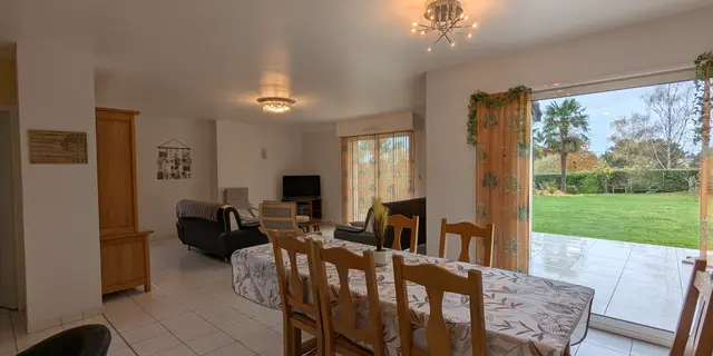 Cuisine salle a manger Gite Coté Parc