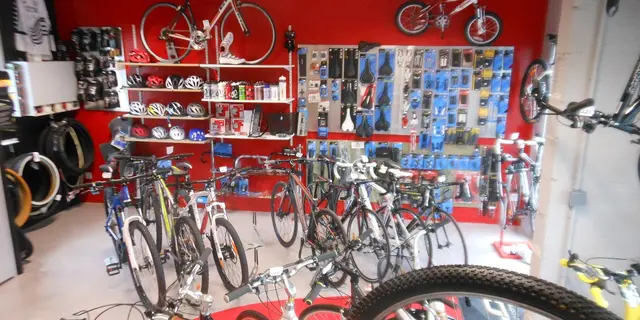 Cy'Glon intérieur boutique 1