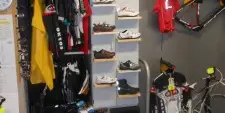 Cy'Glon intérieur boutique 2