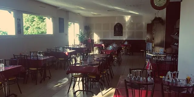 Restaurant ouvrier - le D8 - Monterrein - brocéliande
