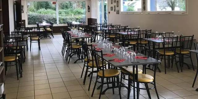 Restaurant ouvrier - le D8 - Monterrein - brocéliande