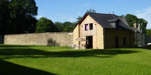 Domaine des Hayes_Maxent_Cottage_jardin