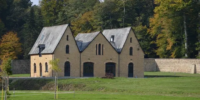Domaine des Hayes_Maxent_Appartement_façade_2