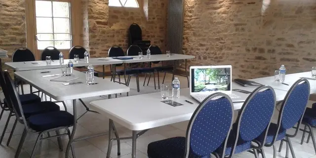 Domaine des Hayes_Maxent_La Basse Cour_salle réunion
