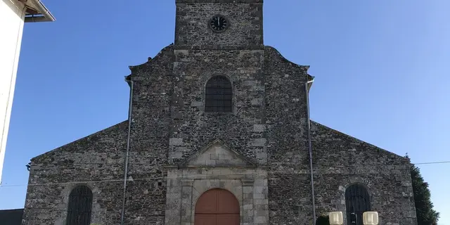 Eglise Irodouer - départ du circuit (4)
