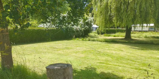 Emplacements - Camping du pont d'Oust Peillac