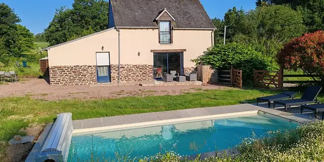 Extérieur piscine