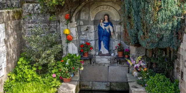 Fontaine Notre-Dame du Roncier - Josselin