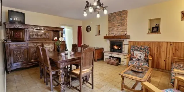 Gîte Nature et Contes_Maxent_Salle à manger