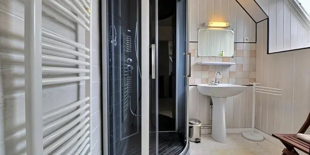 Gîte Nature et Contes_Maxent_Salle d'eau