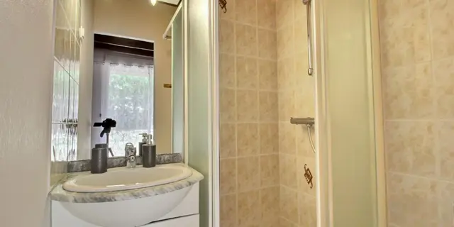 Gite_Boirie_salle_de_douche_2