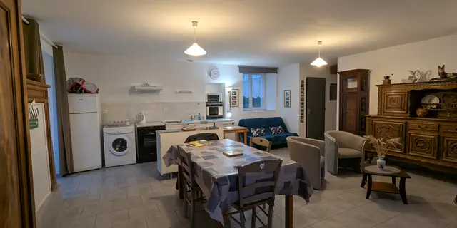 Gite Les Chenes - Salle à manger cuisine