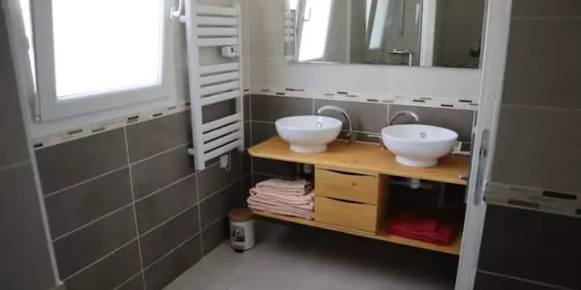 Gîte au fil des saisons_Bréal_sdb