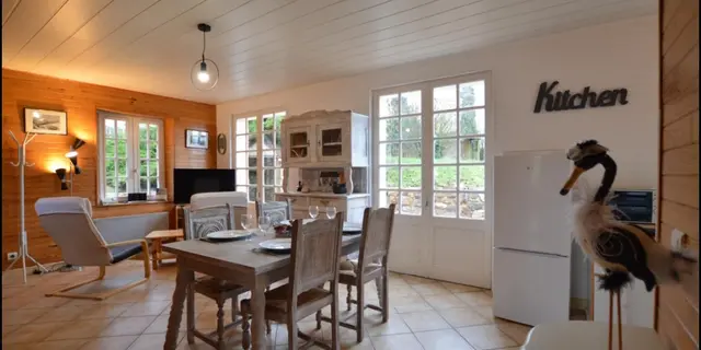 Gite le Verdoyant la pélerinière salon salle a manger