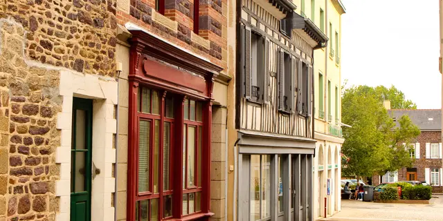 Ancienne cité médiévale Montfort sur Meu